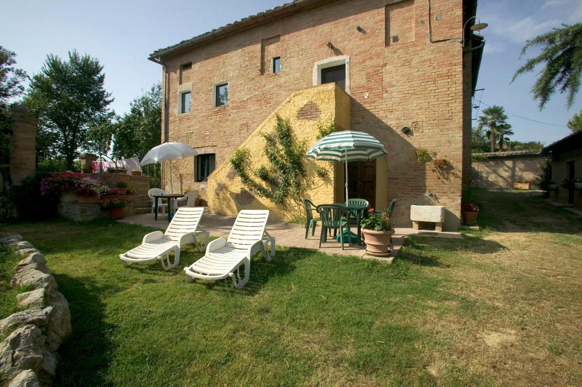 Agriturismo La Grotta Di Montecchino Siena Eksteriør bilde