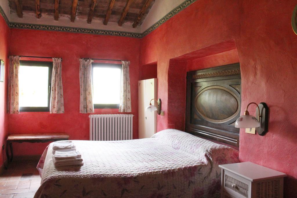 Agriturismo La Grotta Di Montecchino Siena Eksteriør bilde