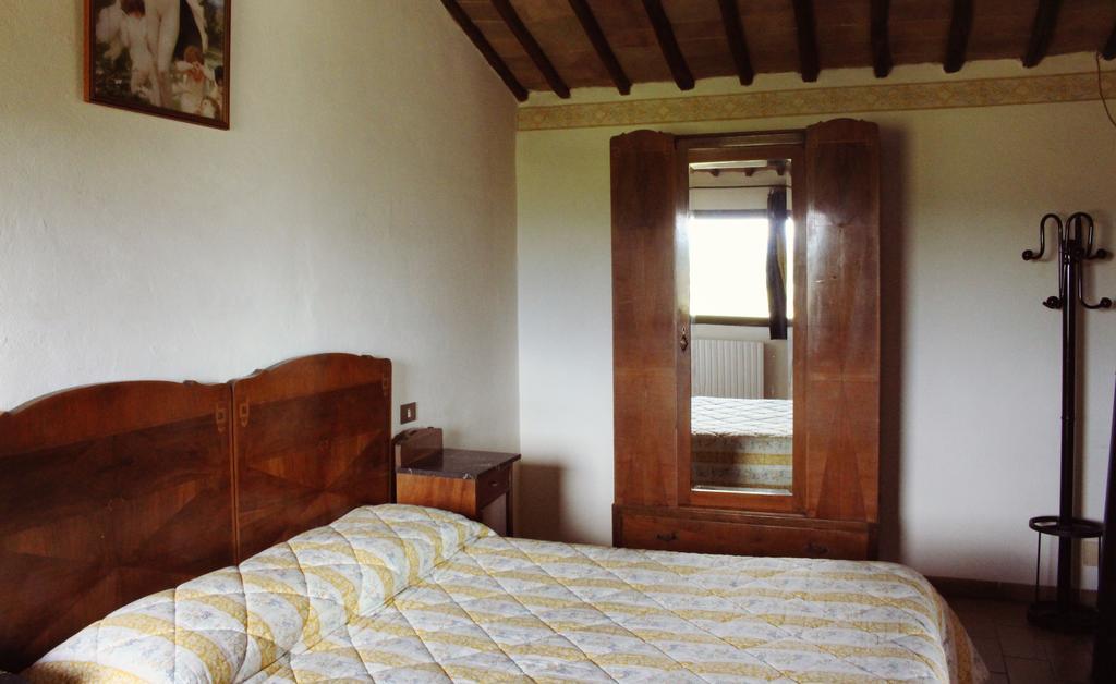 Agriturismo La Grotta Di Montecchino Siena Eksteriør bilde
