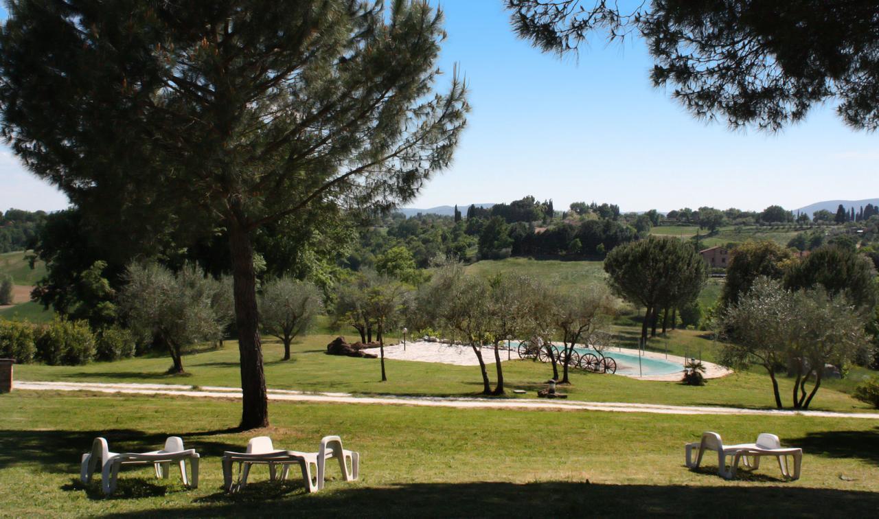 Agriturismo La Grotta Di Montecchino Siena Eksteriør bilde