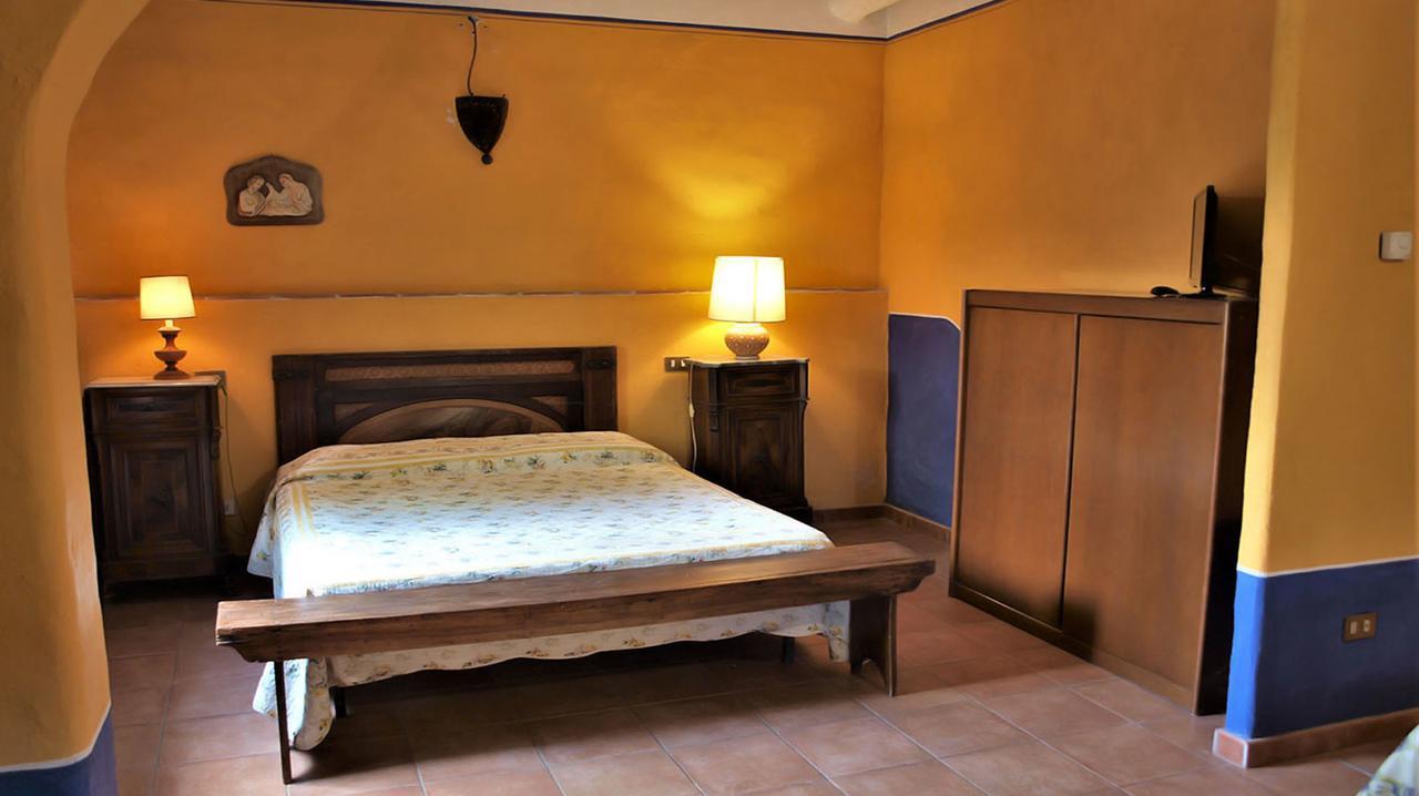 Agriturismo La Grotta Di Montecchino Siena Eksteriør bilde
