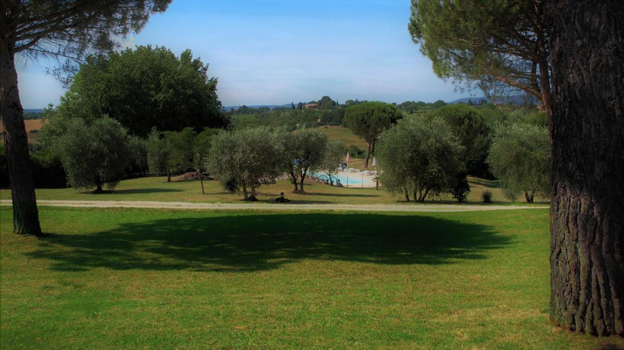 Agriturismo La Grotta Di Montecchino Siena Eksteriør bilde