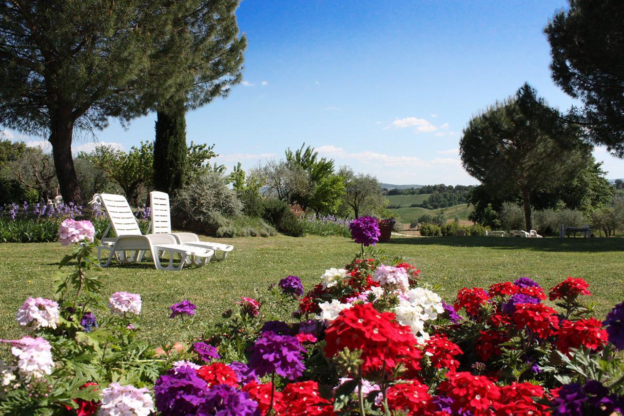 Agriturismo La Grotta Di Montecchino Siena Eksteriør bilde
