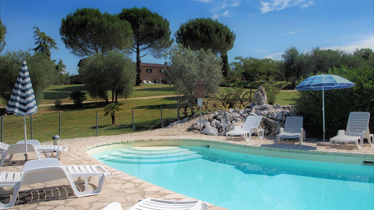 Agriturismo La Grotta Di Montecchino Siena Eksteriør bilde