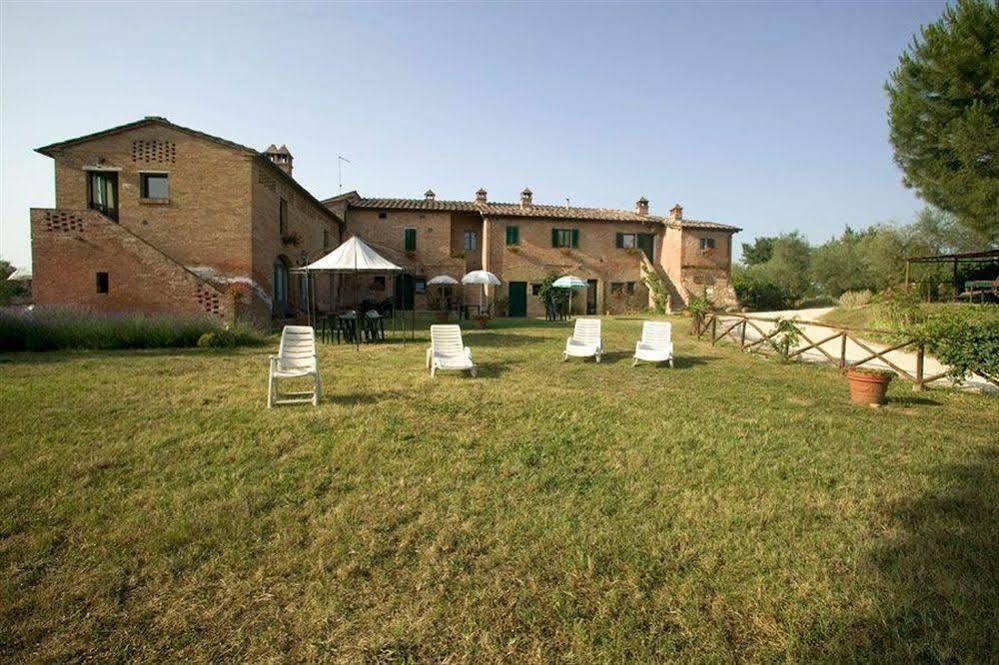 Agriturismo La Grotta Di Montecchino Siena Eksteriør bilde