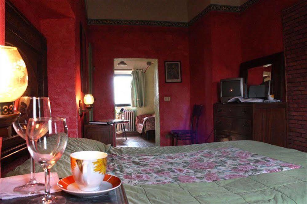 Agriturismo La Grotta Di Montecchino Siena Eksteriør bilde
